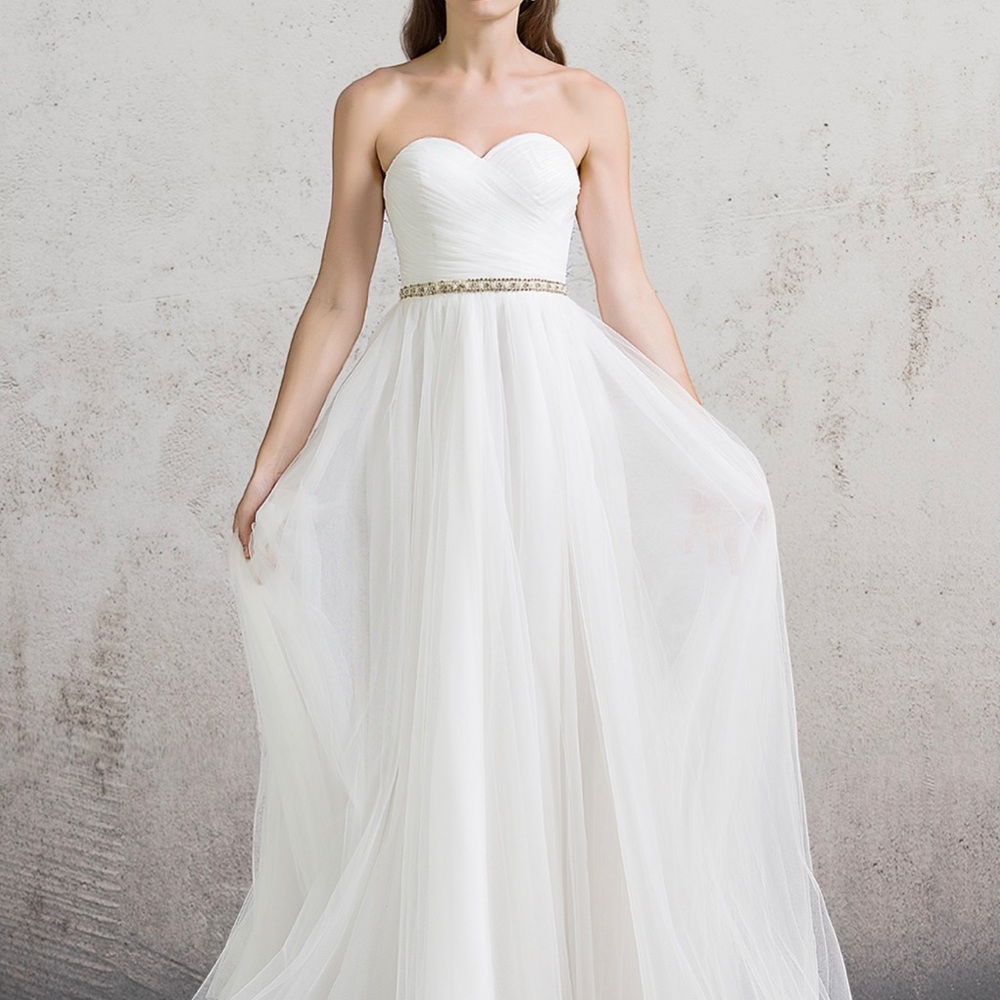 Ivory Strapless Sweetheart Wedding Dress - Size 10